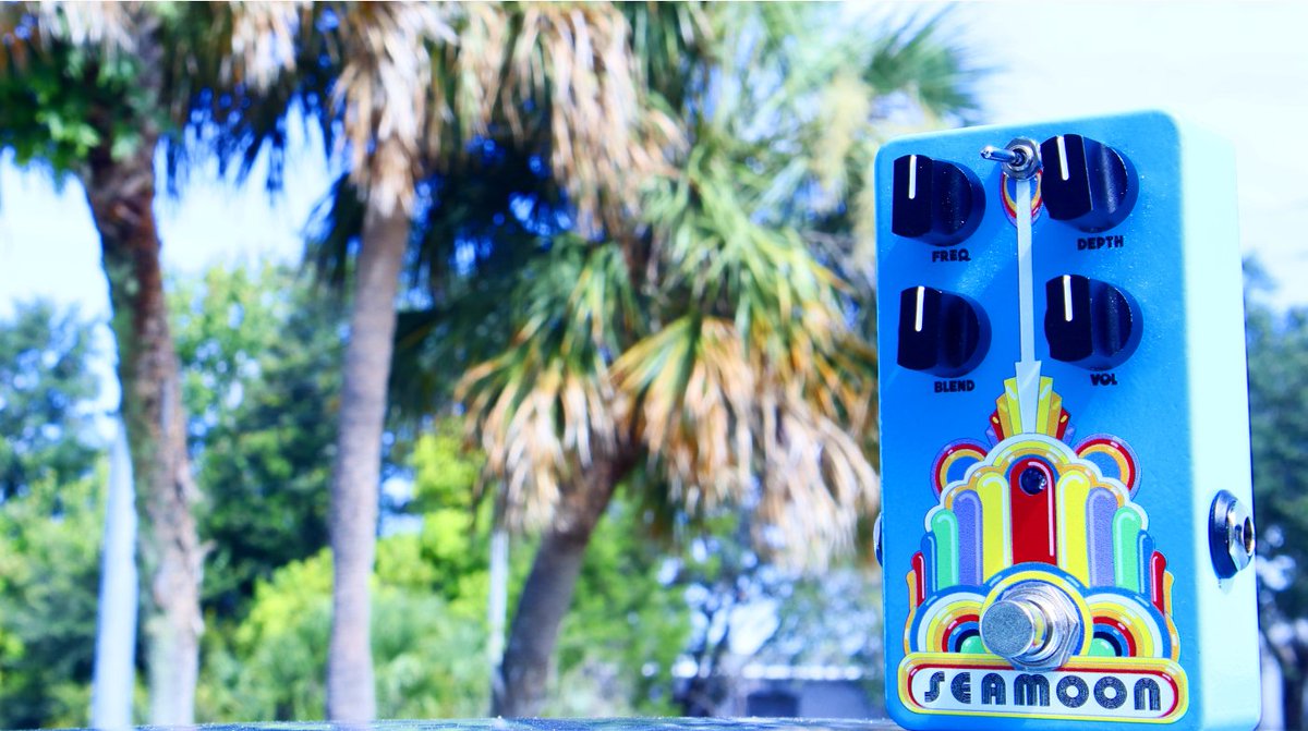 seamoonfx's tweet photo. Can't beat that classic analog envelope filter. The Seamoon Funk Machine has been "that sound" since the 70's and is here today, modernized and re-envisioned for all our tonal needs.

https://t.co/DxmCFzJsWZ

#Basstheworld #seamoon #seamoonfx #pedal #pedalboard #effectspedals https://t.co/VdeoWUcp25