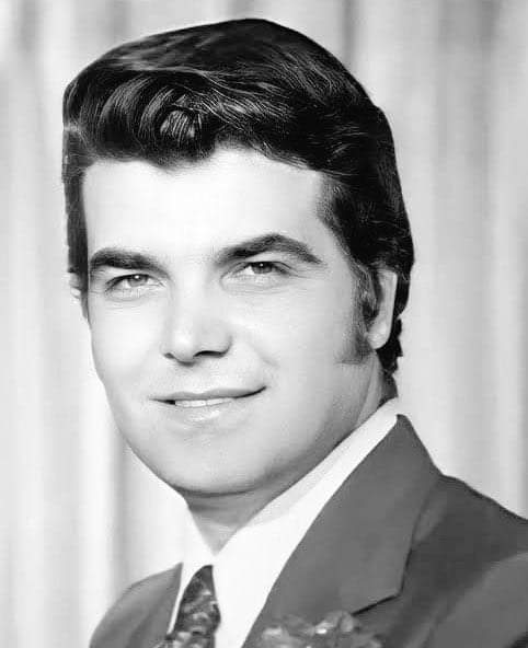 cihad1724's tweet photo. Rol aldığı çok sayıda filmle Yeşilçam’ın unutulmaz jönlerinden biri olan oyuncu #MuratSoydan, 83 yaşında aramızdan ayrıldı. https://t.co/FDEPy4TBuN