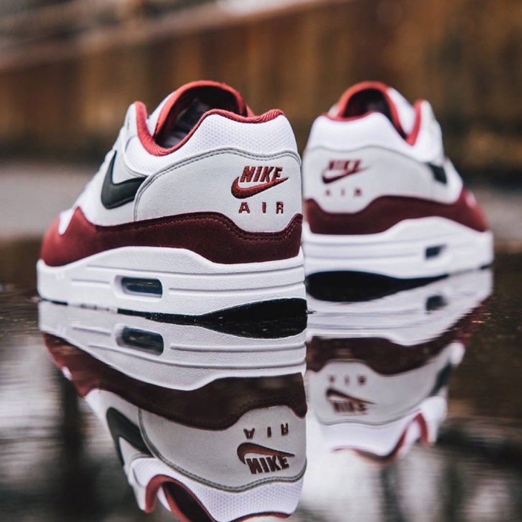 JustFreshKicks's tweet image. Nike Air Max 1 ‘Team Red’ on sale for $68.23 shipped w/ code CHILL25 🍷

Link -&amp;gt; bit.ly/3ys9Q7K