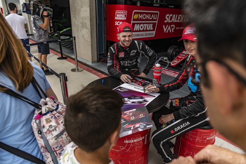 EPIC_RW's tweet photo. Se vienen estos momentos  #NAPARacingWeekend 🔝 

Vivirlo en primera persona 🔥

#MotorlandAragón #RFEDA #PSCI #F4Spain #Eurocup3 #GRCupSpain #Easydrift https://t.co/61ppL7rlzp