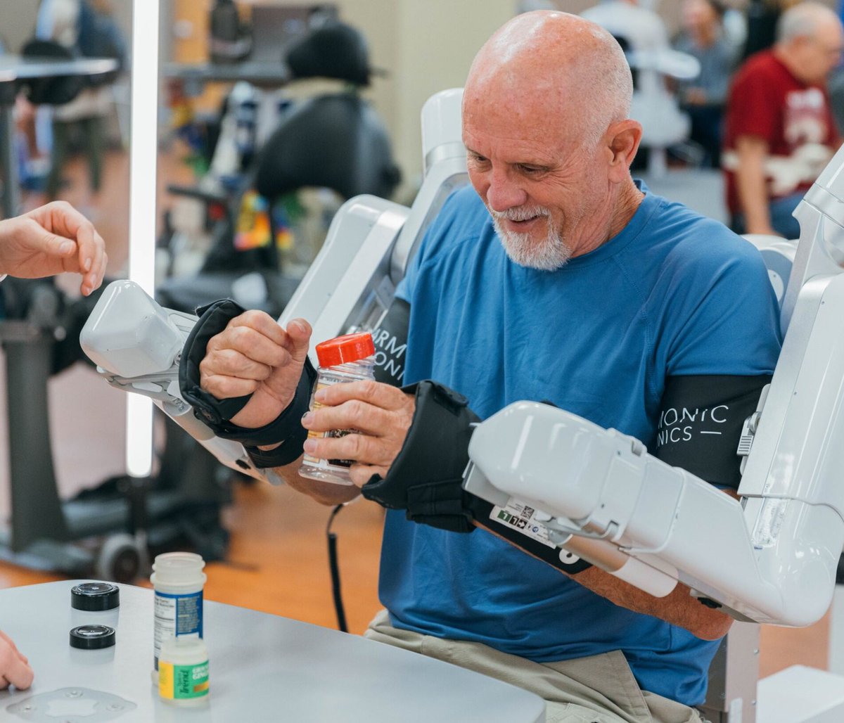 Did you know❓💡 

The human shoulder consists of a whopping 2️⃣ 0️⃣ muscles, 3️⃣ bones, and 3️⃣ joints. 💪😯 

Most therapists would agree that rehabbing upper limb function is very complex. What types of interventions or modalities do you see work best for improving strength &amp; ROM?