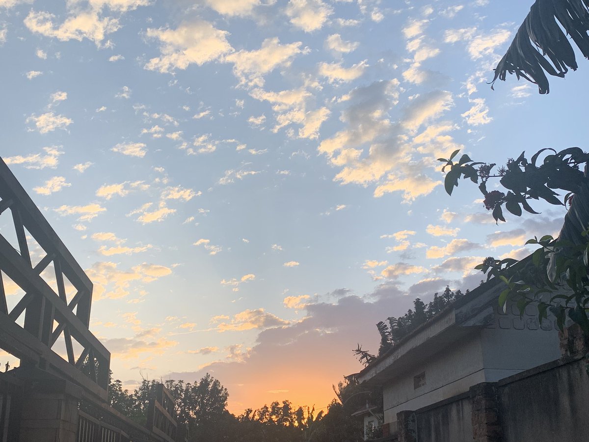 As she 🌞 set, she 🌙 rises!