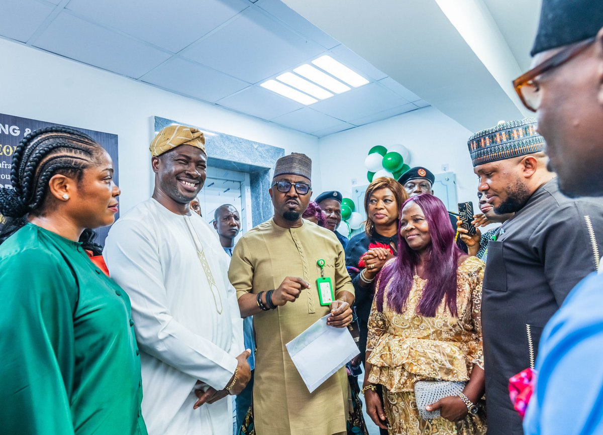 HOS_Edo's tweet photo. Opening of the new office, Ministry of Public Security &amp; Safety.

I must commend the Commissioner &amp; Staff of the Ministry for your hard work, motivation and dedication to work. I urge you to keep up the good work as we make Edo State Civil &amp; Public Service efficient &amp; effective. https://t.co/Ly0Oe36Vru