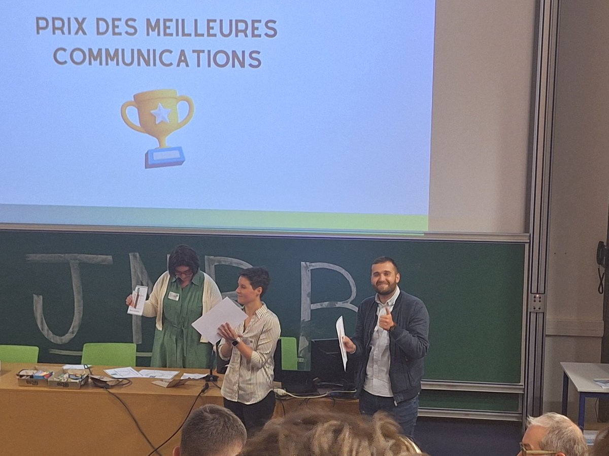 LDM_38's tweet photo. Bravo @antoineuscb99, stagiaire de M2 chez @INSERMU1096 son prix de meilleure communication orale à la journée normande de recherche biomédical #Jnrb2024 https://t.co/gTuYOInvyN