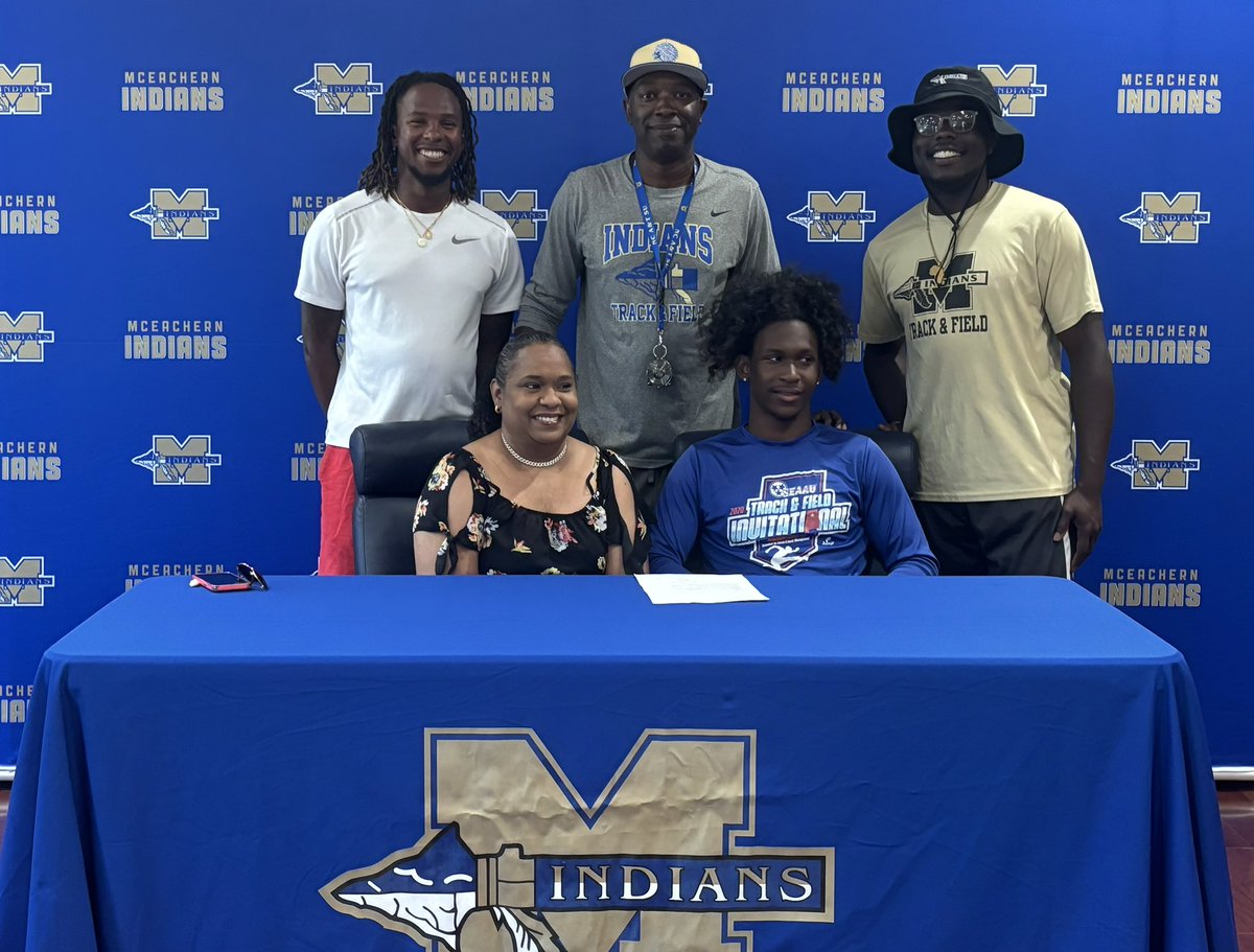 magnum00124's tweet photo. Let's congratulate our Track and Field Senior who has committed to furthering their education and athletic journey in collegiate academics! 
 
Drewmel Banks, Voorhees University 

We wish you success in your next chapter !! 💙💛

#MHSIndians #MHSTrack #Classof2024 https://t.co/PflJCakMh4