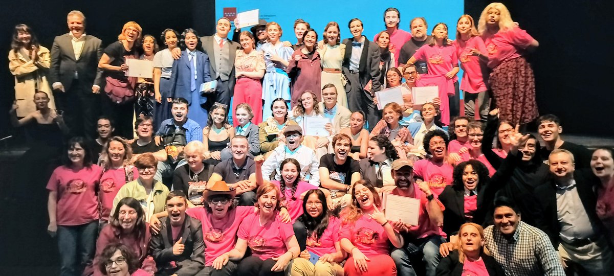 🎭Ayer, asistimos a la ceremonia de entrega de galardones de la XXXI Certamen de Teatro Escolar realizado en la RESAD.

👏Enhorabuena a las ganadoras/es. 1º premio para el <a href="/IesNarcis/">MacberianosIESNarcisMonturiol</a> por “Proyecto Laramie” el 2º premio para <a href="/ieslasamericas/">ieslasamericas.oficial</a> por “Todos hablarán de nosotras”
#Parla