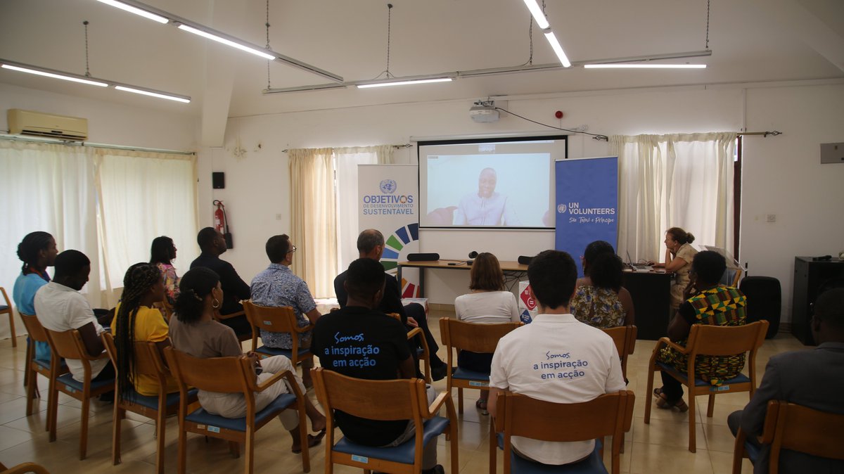 UNV_STP's tweet photo. A Town Hall Meeting was held yesterday, part of our ongoing commitment to recognizing and supporting the incredible work of UN Volunteers in Sao Tome and Principe and West and Central Africa... #unvolunteers #volunteerism #SDGs #Empowerment #recognize https://t.co/SZBoCvrXGp