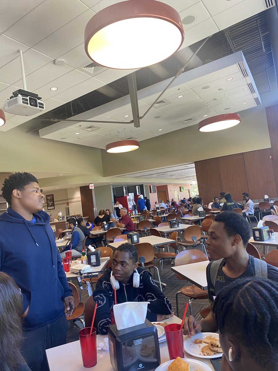 Ms.Wallace tweet media