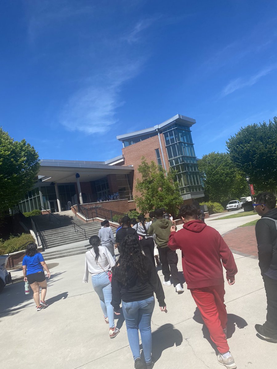 Ms.Wallace tweet media