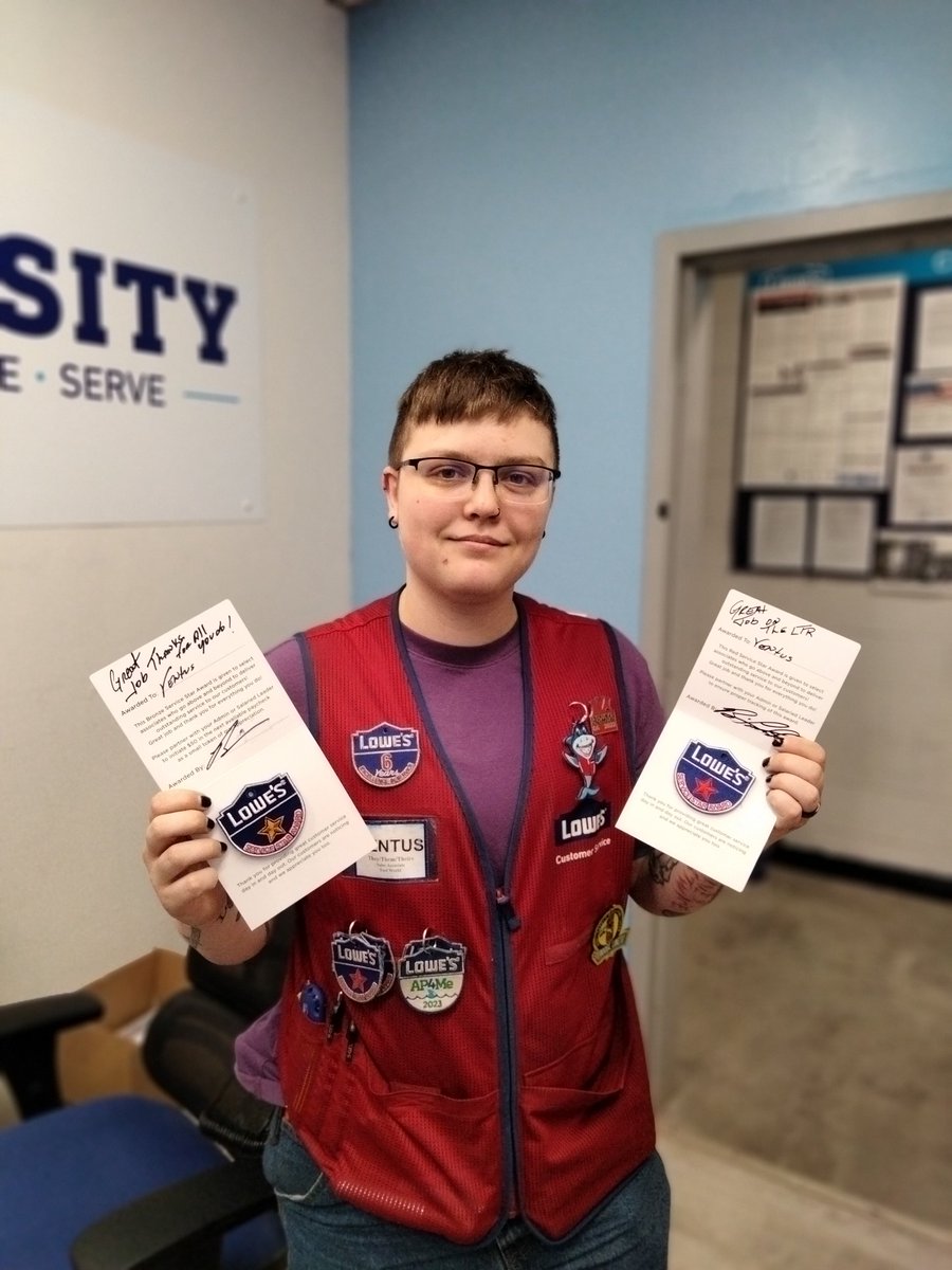 BrianTickle447's tweet photo. Congratulations to Ventus for receiving a bronze service star for great customer service. @BenitoKomadina @BlueBoxR1 @som2to @BrianTe58414379 https://t.co/NmJG6eNiCa