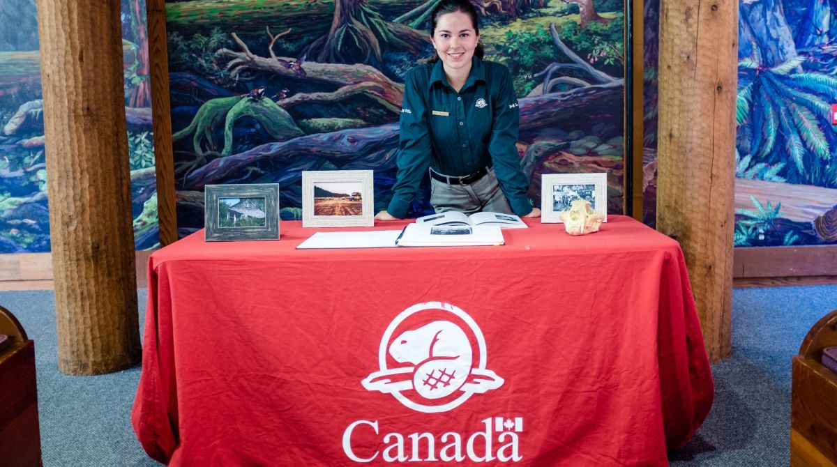👋🌟 Learn more about Parks Canada and #PacificRimNationalParkReserve through their amazing June programs! From guided walks to prop talks to theatre shows, there's something for everyone! 

Find out more on our website!
🔗 buff.ly/3Mh7DQW

📷 Parks Canada