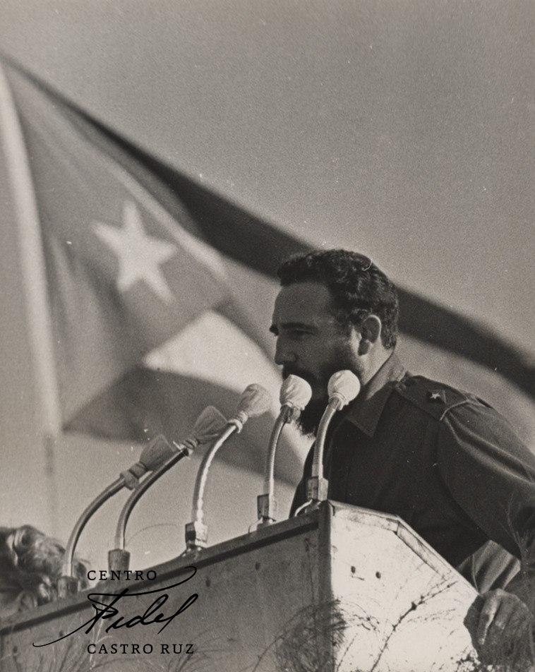 #Fidel:"Pienso que nuestro país está haciendo un gran esfuerzo y que quizás eso se debe a la magnitud del adversario, a la magnitud de las dificultades, que nos ha hecho a todos, de una forma o de otra, superarnos". #FidelVive