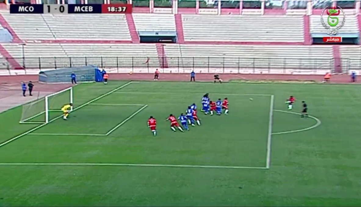 TheZokerTV's tweet photo. GOAAAAAL #MCORAN
Magnifique but de Baakoh sur coup franc.
#MCOran 1 vs #MCEB 0 https://t.co/NXjlPwcbEe