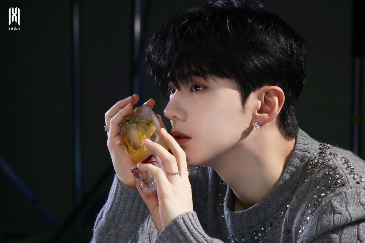 flourishy__'s tweet image. 나를 너므 힘들게 해