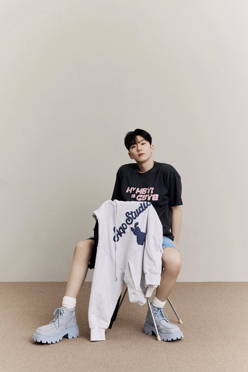 flourishy__'s tweet image. 나를 너므 힘들게 해