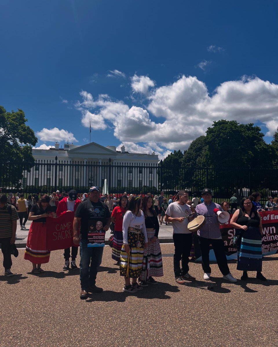 mahyarsorour's tweet image. For the water, for future generations, for climate justice. Shut down DAPL! #NoDAPL