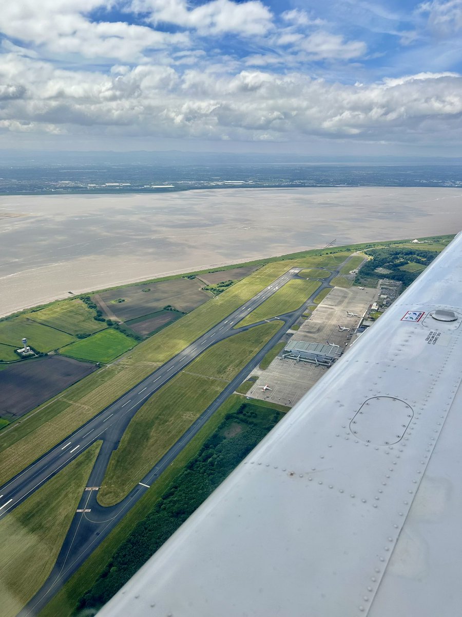 Thank you <a href="/LPL_Airport/">Liverpool John Lennon Airport</a> ATC for the zone transit today. A cool new experience for one of my students. #FlyingInstructor #Liverpool