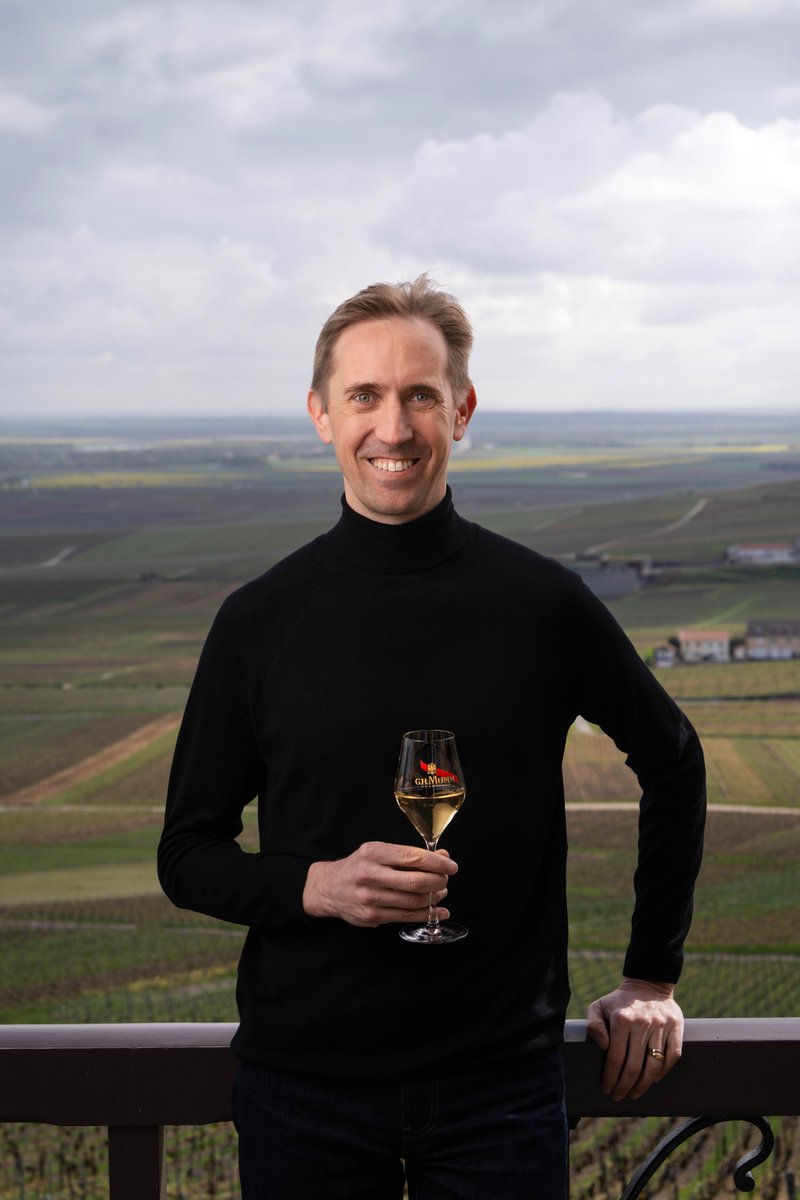 « More than a métier, champagne is for me above all a synonym for conviviality, pleasure and sharing » Yann Munier, the cellar master of Maison Mumm.

#CellarMaster #YannMunier

PLEASE DRINK RESPONSIBLY 

Please only share our posts with those who are of legal drinking age.
