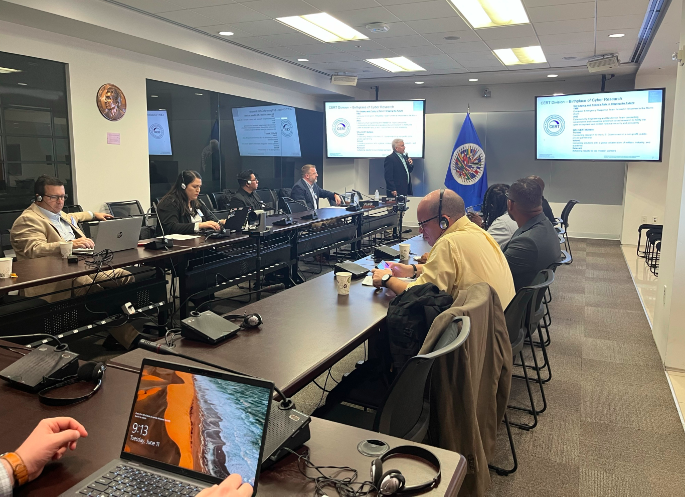 OEA_Cyber's tweet photo. Iniciamos el segundo día de nuestro #RegionalRansomwareBootcamp. Hoy, los participantes se dividen en dos grupos diferenciados:
✅Actores políticos y fiscales
✅Profesionales de #CSIRTs
Cada grupo recibirá entrenamiento específico sobre cómo combatir los ataques de #Ransomware https://t.co/4WaiaxxgXX