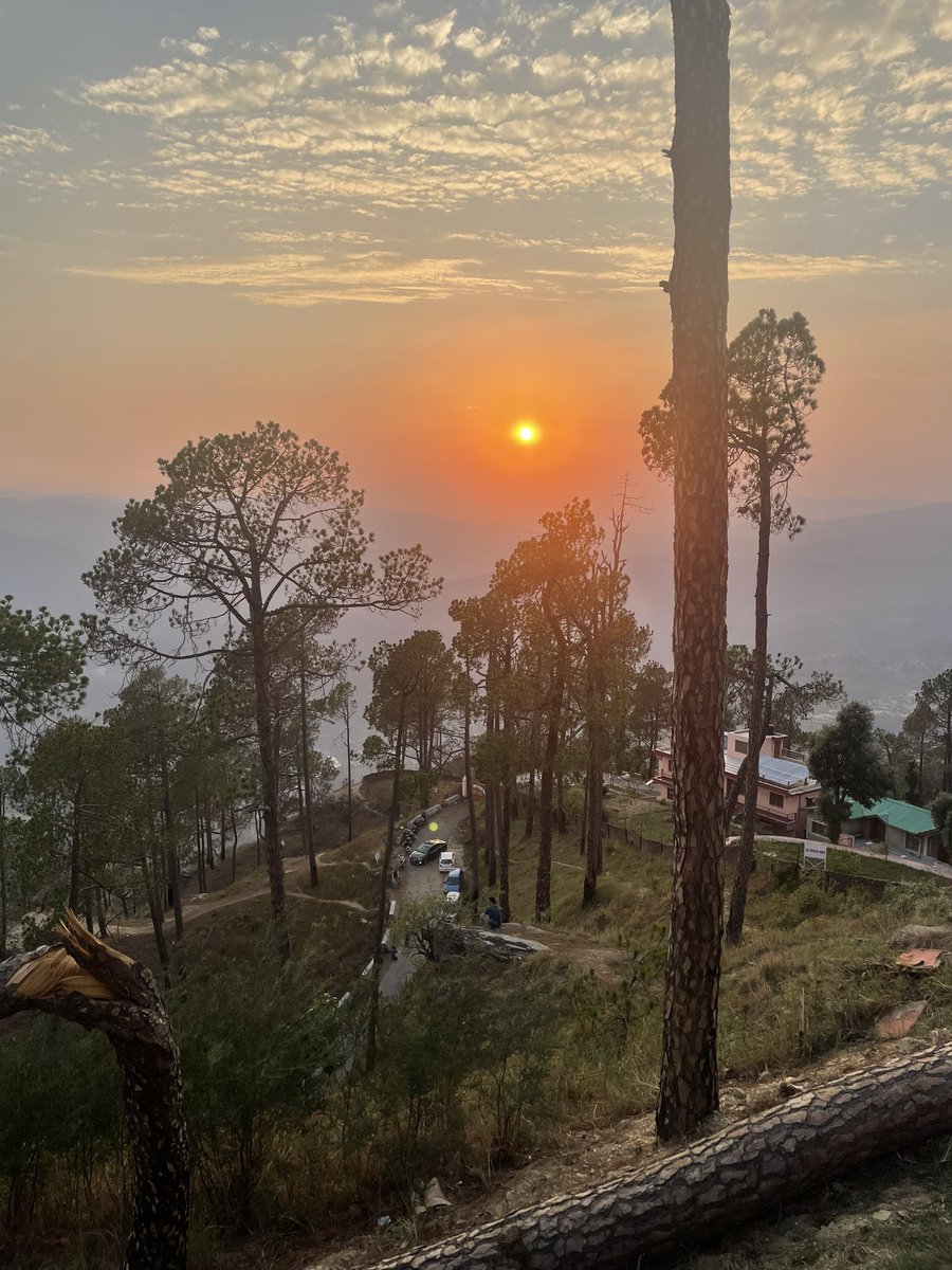negics's tweet image. #BestSunset #Kumaon #Kasardevi