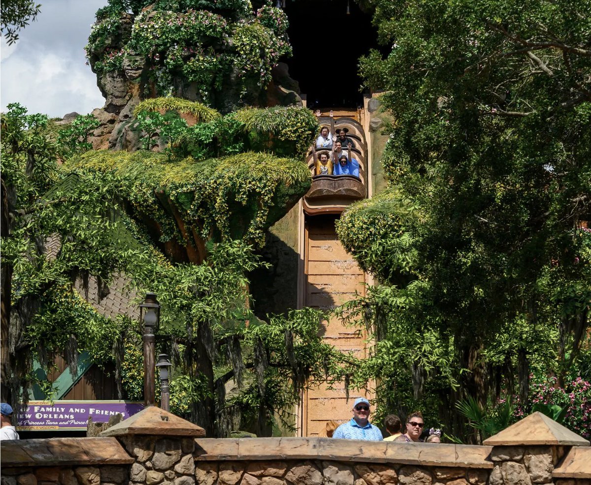 Just when you think Disney is as good as it can be, they re-imagine Splash Mountain. Happy summer, y'all!

#creativity #design #innovation #vacation #travel