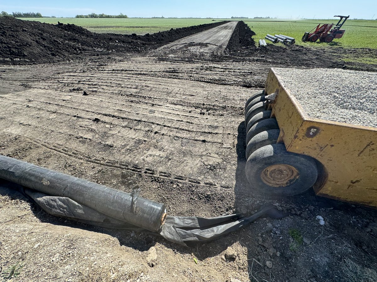 R & L Acres tweet media