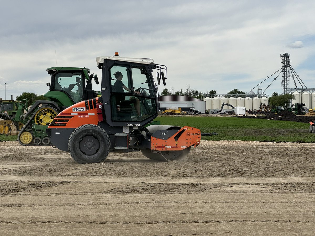 R & L Acres tweet media