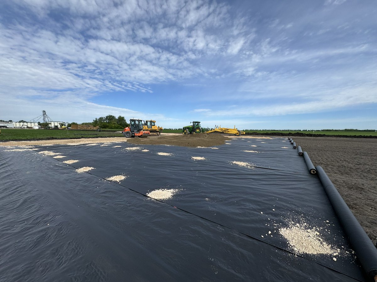 R & L Acres tweet media