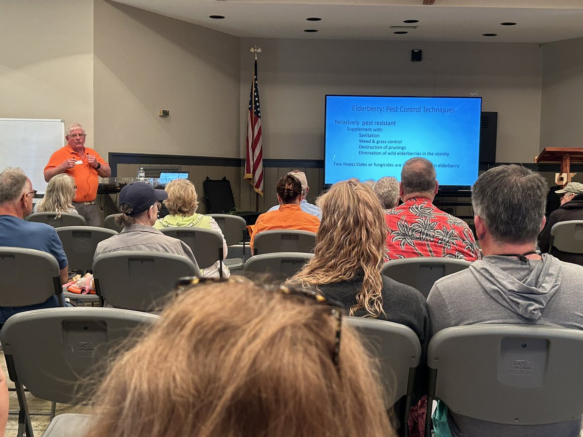 Good morning from Fruits of the Backyard, an educational Field Day. Great attendance, great speakers and great information, I’m hungry! <a href="/UTIAg/">UT Institute of Agriculture</a> <a href="/UTAgResearch/">UT AgResearch</a> 
#tennesseefruits #PickTennesseeProducts #UTIA