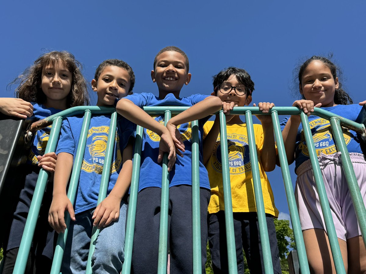 2ndGradeJKO's tweet photo. What a beautiful day to have Field Day! We all had a blast! @PS66JKO #FieldDay #HappyFieldDay #nycstudents https://t.co/Ho1iWJiLce