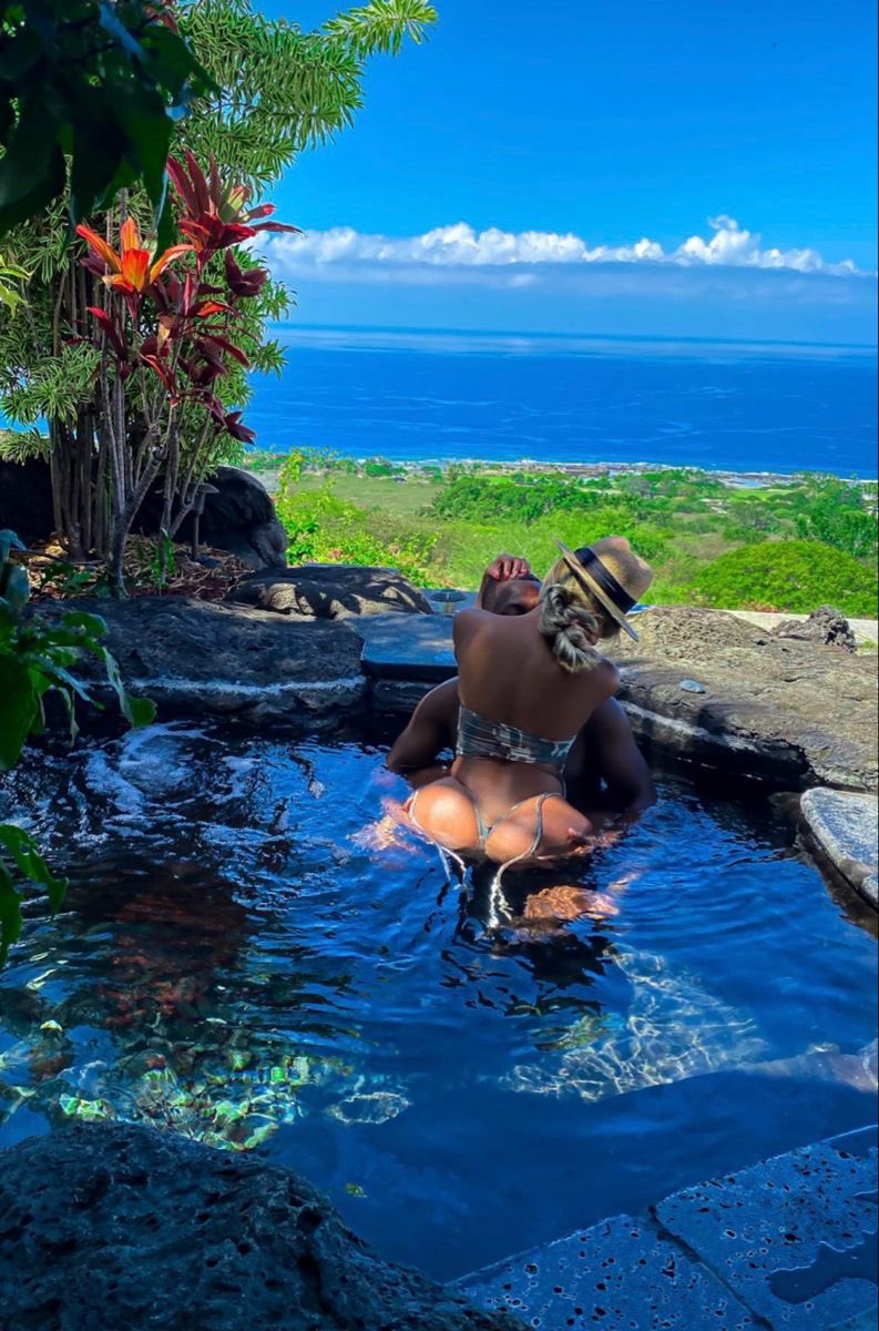 inkedupjayy's tweet image. Find you someone to travel and enjoy life with