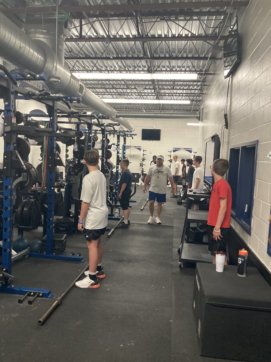 Mike Hancock (@coachm_hancock) on Twitter photo Appreciate <a href="/coachBradley83/">Matt Bradley</a> for staying after high school workouts to teach 40 middle school players how to lift the Wildcat Way!
Love seeing our middle school guys be able to get summer work in!
<a href="/CoachHodsdon/">Russ Hodsdon</a> Appreciate <a href="/coachBradley83/">Matt Bradley</a> for staying after high school workouts to teach 40 middle school players how to lift the Wildcat Way!
Love seeing our middle school guys be able to get summer work in!
<a href="/CoachHodsdon/">Russ Hodsdon</a>