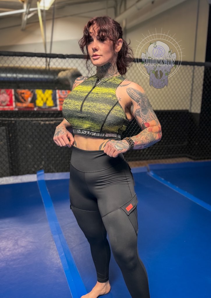 Autumn Ivy tweet media