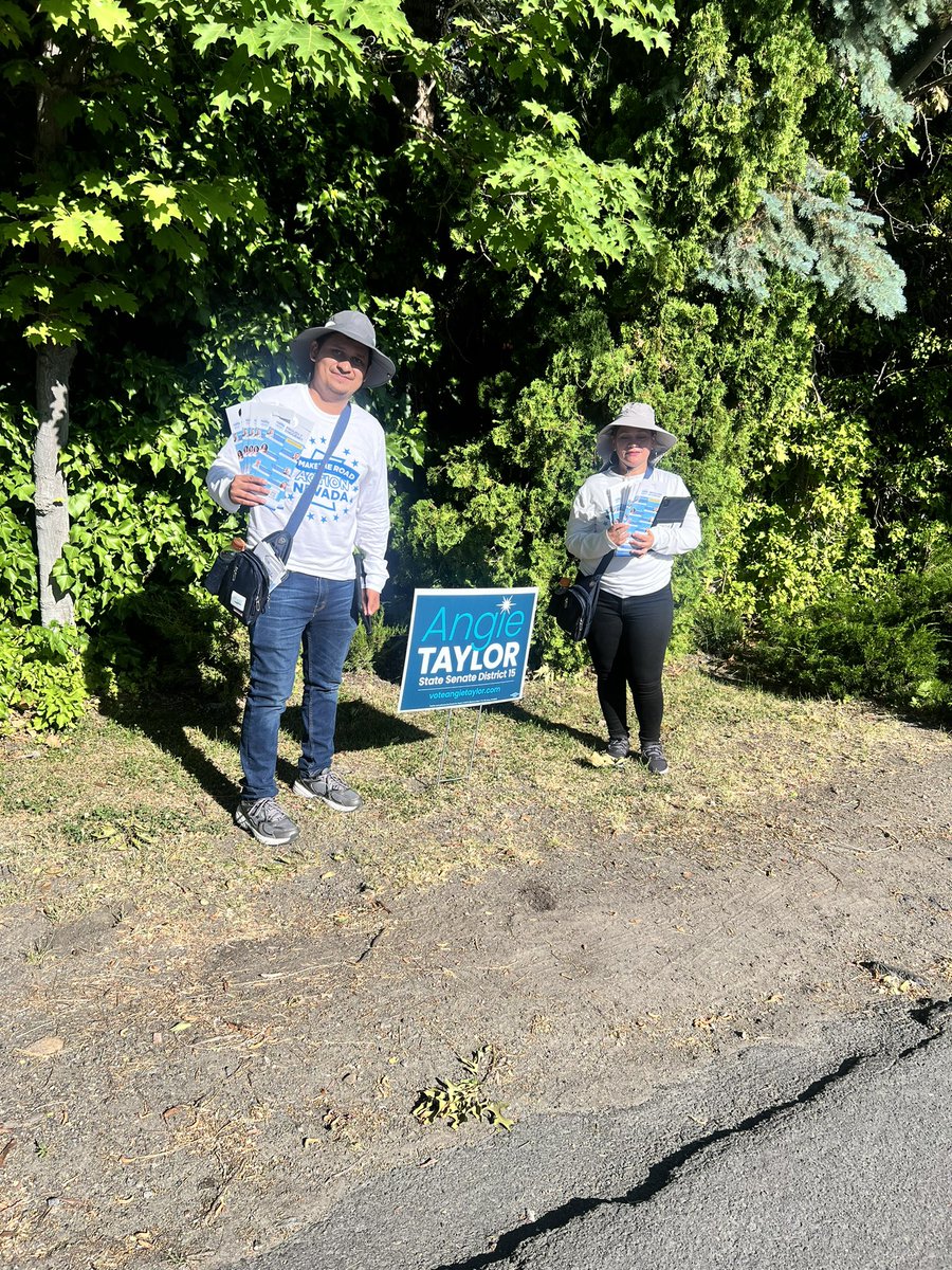 makeroadactNV's tweet photo. 🚪 Our teams are out in full force, knocking on doors and talking to voters! Your voice matters – let’s make it heard! Polls are now open and as long as you're in line by 7PM, you have a right to cast your vote! https://t.co/rl4bqQ5QR3