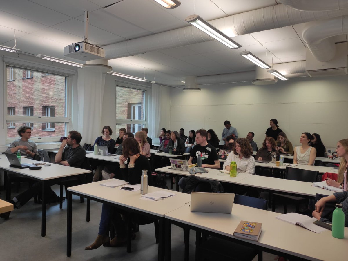 Team #JustScapes are at #POLLEN24! 

Today was a two-part panel on Just Transitions &amp; Rural #EnvironmentalJustice in Europe, organised by <a href="/sakaitany5/">Mathilde Gingembre (she/her)</a> &amp; @bcoolsaet.

#EJJE #ClimateJustice #JustTransitions #Europe #RuralJustice

Tweet 1/5