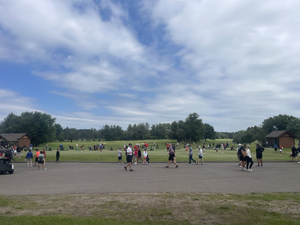 BVUGolf's tweet photo. Next stop for the day is Bunker Hills Golf Course for both Girls &amp; Boys State Golf! ⛳️ #futurebeavers https://t.co/BCVvhPWse2