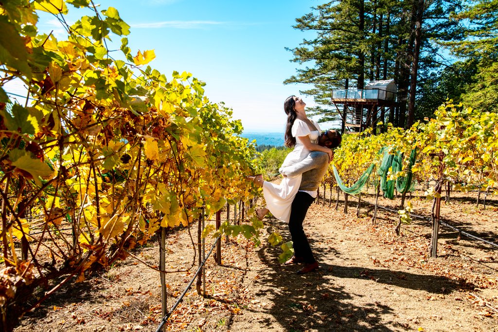 VardysJewelers's tweet image. A picture perfect proposal 💍 Double tap to help us congratulate the newly engaged couple ⁠🤍🤍
⁠
Side note: how crazy that this took place right in Los Gatos?! ⁠
⁠
#bayareajeweler #bayareabusiness #proposalinspo #dreamproposal #dreamring #shesaidyes
