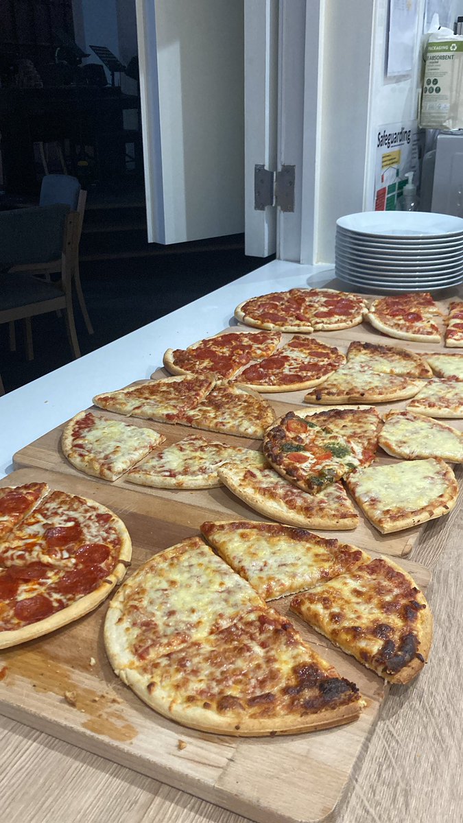 Waiting for the Alpha group to turn up. After food we are looking at Grace Justice and Mercy as we explore this terms subject ’Parables’ 
Unmerciful Servant this week. @TomCoopey @johaine_ @bishsherborne <a href="/bishopsarum/">Stephen Lake</a> @JustinWelby