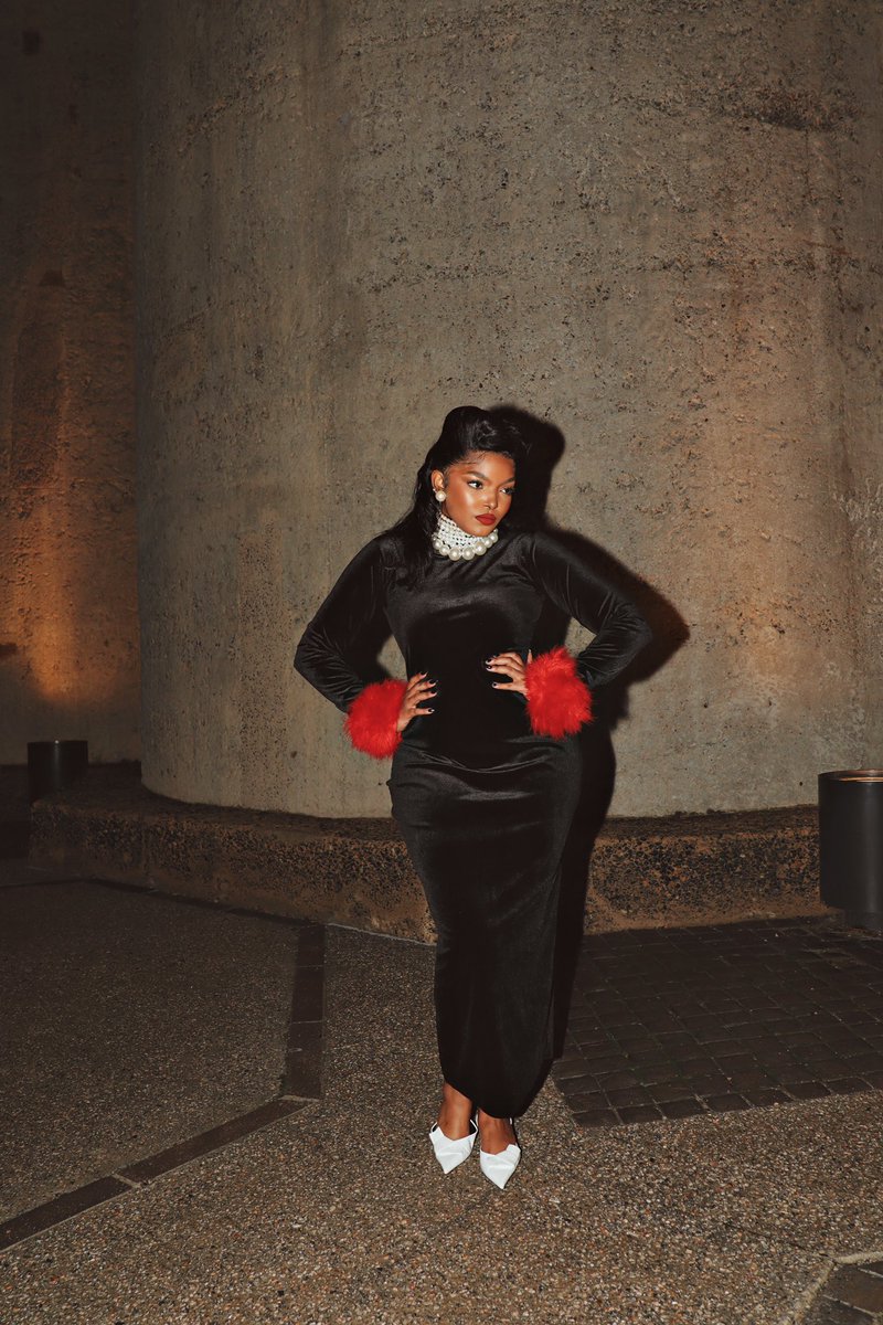 Nan_deep's tweet image. your host for @GLAMOUR_sa most glamourous awards 2024 💋ph: @meegan__m