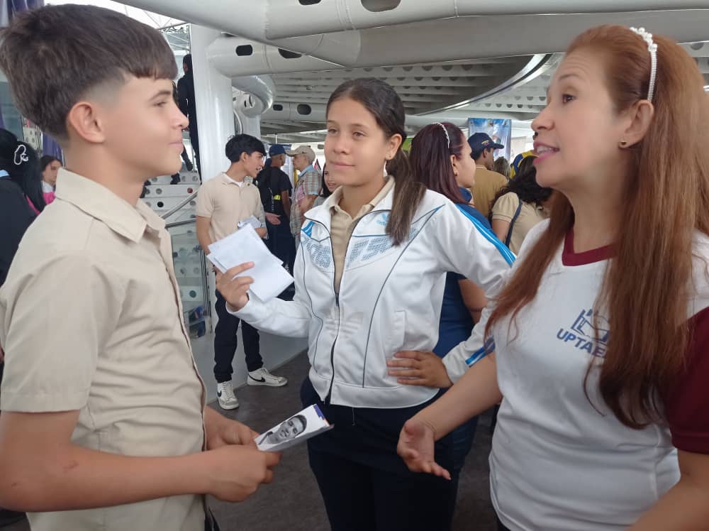 uptlara's tweet image. #Ahora Inicia la Feria de Oportunidad de Estudios Lara 2024. Universidades larenses muestran su oferta académica a los Bachilleres para su formación académica.

#GeneracionGenial
#SNI2024 
#SomosUptaeb

@MPPEU_Ve @michellyvivas