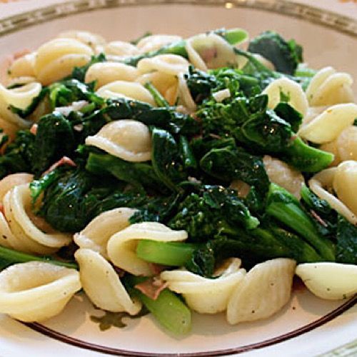 Orecchiette with Friarielli taste so delicious and easy to make with ingredients from Armando's Deli 🇮🇹 buff.ly/4aWa2cZ