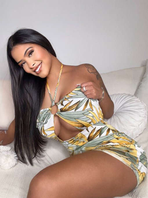 Summer ready ☀️🌴 https://t.co/ICAMuLnDYJ