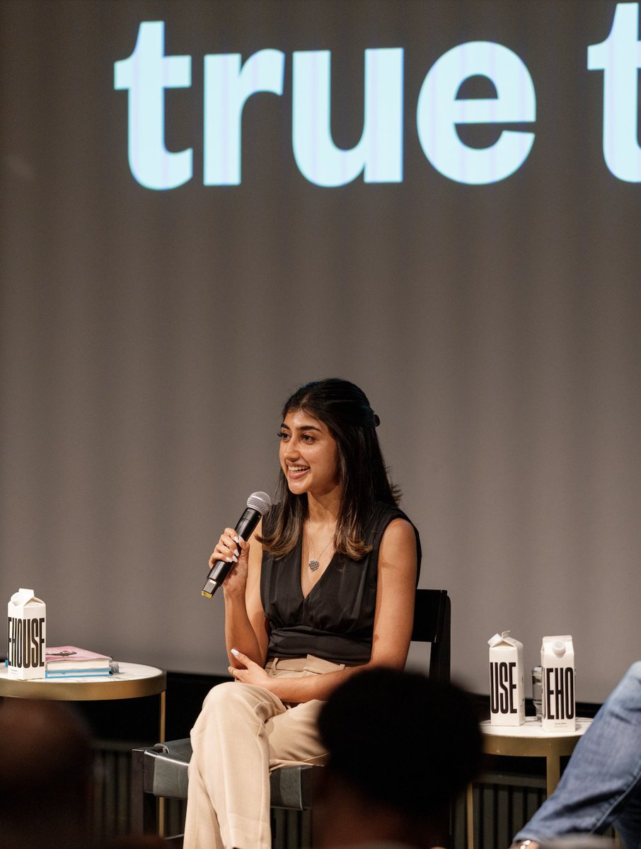 DevshiMehrotra's tweet image. 🎤 Grateful to @trueventures for giving me the opportunity to share my story building @JusticeText alongside the brilliant @keylargofoley (IPO'ed @onepeloton) and @Clarence_Bethea ($30m raised, exited @UpsieHq).