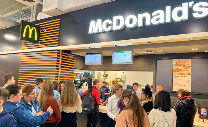 I'm joining my <a href="/Memeland/">Memeland ❤️ Memecoin</a> fam to celebrate 6/9 the #MemeDay at <a href="/McDonalds/">McDonald's</a>!

I’m Lovin’ MEME! ❤️‍🔥

{Don’t forget your photo!}