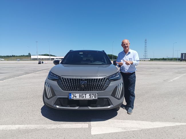 Peugeot 2008 1.2 PureTech EAT8 GT Test&amp;İzlenimi sitemizde yayında. Bir göz atmanızı tavsiye ederiz.
otoruyasi.com/peugeot-2008-1…  #test #izlenim #Peugeot2008gt