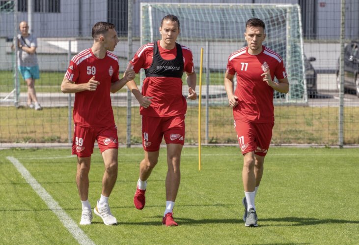 SepsiOSK's tweet photo. 🔴⚪️ The boys are back for the pre-season
[📸 SepsiFb] https://t.co/SMZ6hf0VRW
