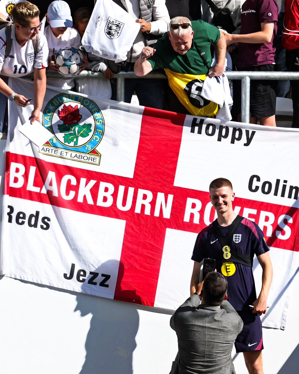 Star boy. 

🏴󠁧󠁢󠁥󠁮󠁧󠁿🌹 #Rovers