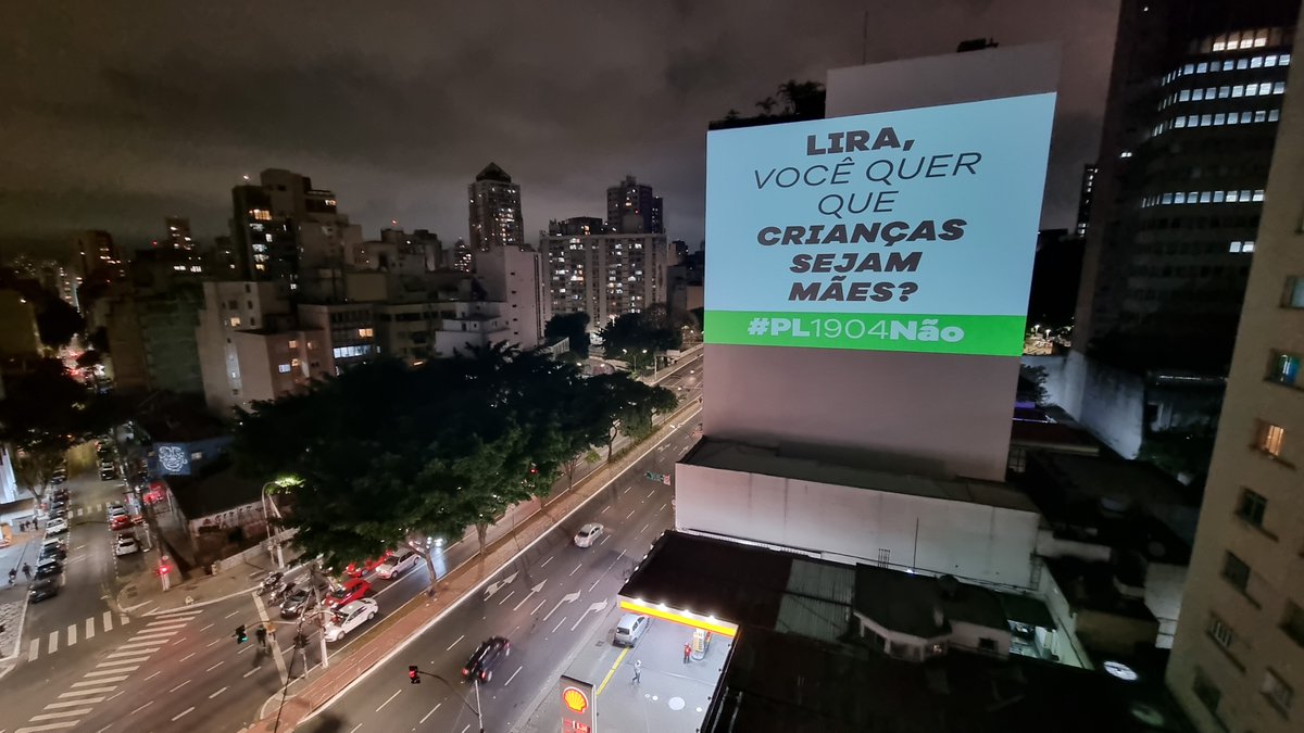 Forçar crianças a serem mães é inaceitável. <a href="/AureoRibeiroRJ/">Aureo Ribeiro</a> <a href="/isnaldobulhoes/">Isnaldo Bulhões</a> <a href="/altineucortesrj/">Altineu Côrtes</a> <a href="/odaircunhamg/">Odair Cunha</a> <a href="/gervasiomaia/">Gervásio Maia</a> <a href="/adriventurasp/">Adriana Ventura</a> não coloquem em pauta o projeto que equipara aborto a homicídio em casos de estupro. #CriançaNãoÉMae
