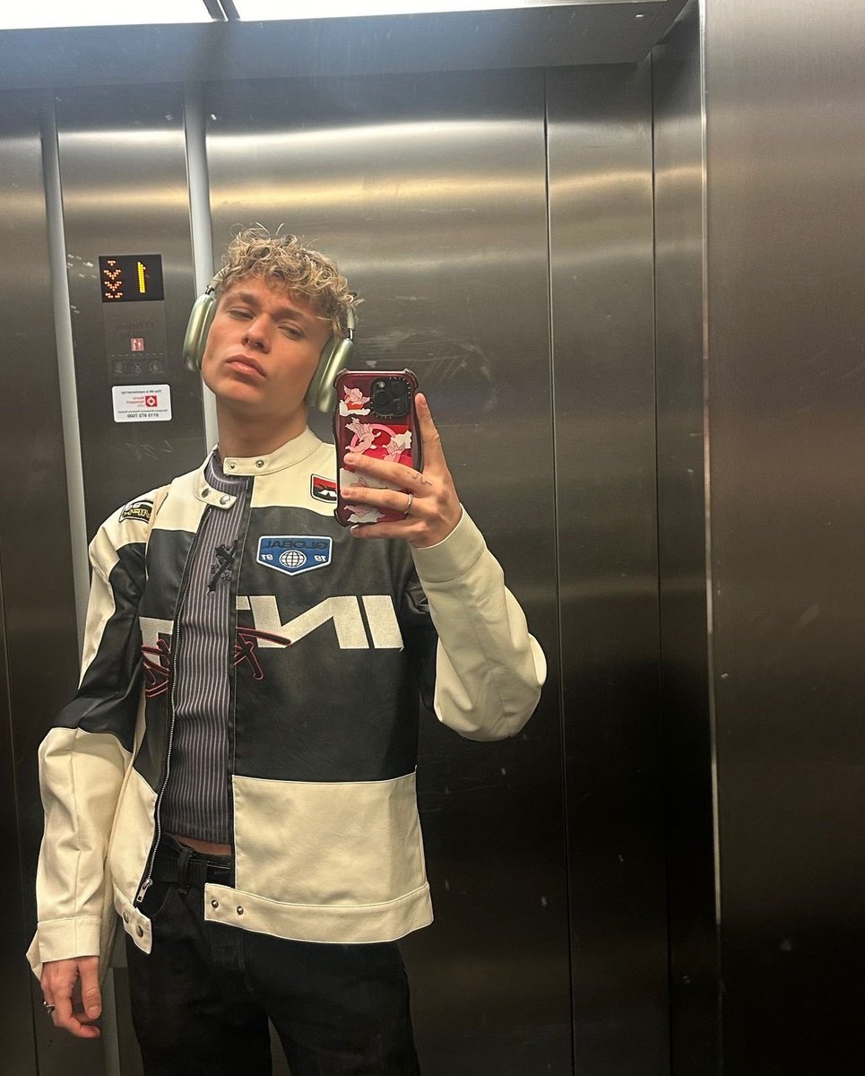 lsell00's tweet photo. Back from the dead 😇 https://t.co/nX8wVhc6hI
