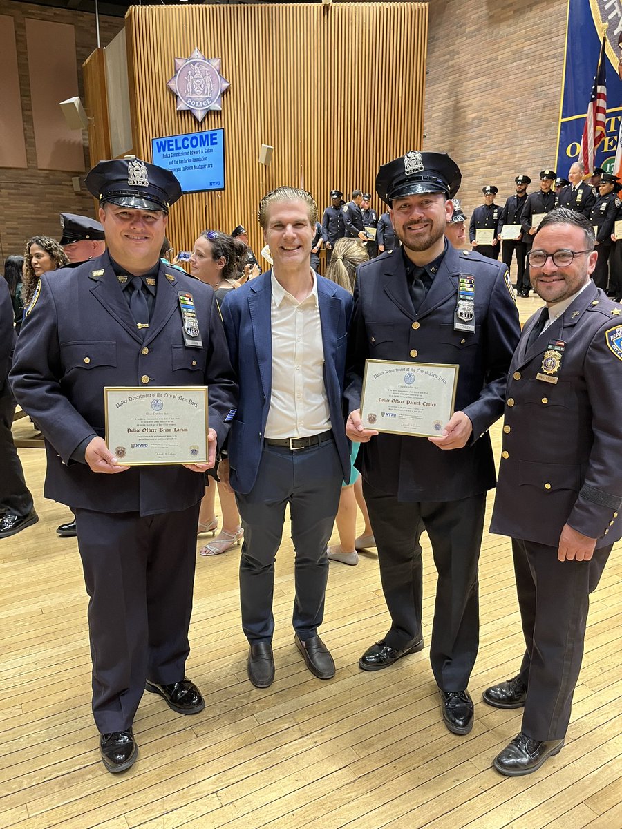 NYPDchaplains's tweet photo. Deputy Chief Chaplain Father George Anastasiou was honored to join the @CenturionFndn in recognizing the bravery and dedication of our officers during their Awards Ceremony. #Congratulations! https://t.co/gS6LkfMXFc